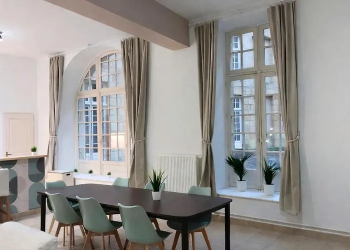 Superbe Renove Face Au De Apartment Sedan