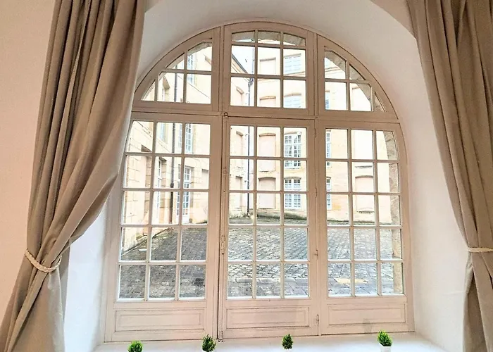 Superbe Renove Face Au De Apartment Sedan