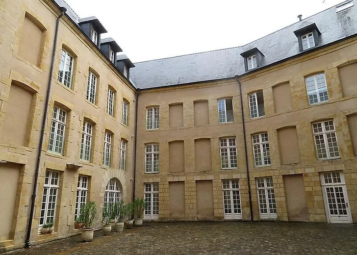 Superbe Renove Face Au De Apartment *