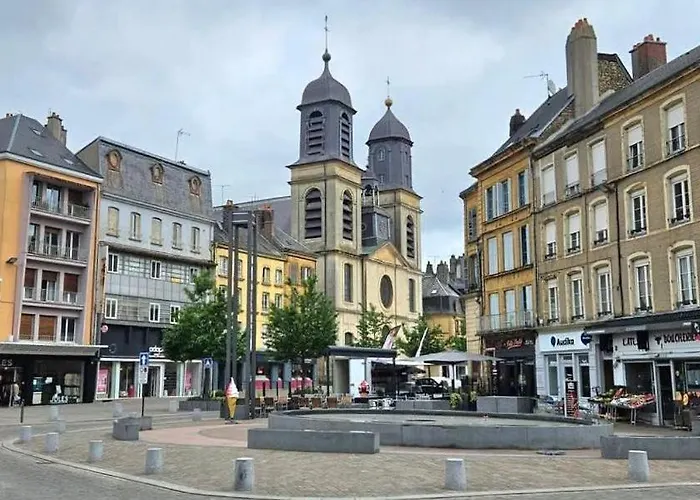 Superbe Renove Face Au De Apartment *